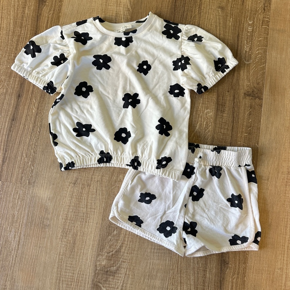 Jessica Simpson Kids Floral Black and White Set | Size 6x